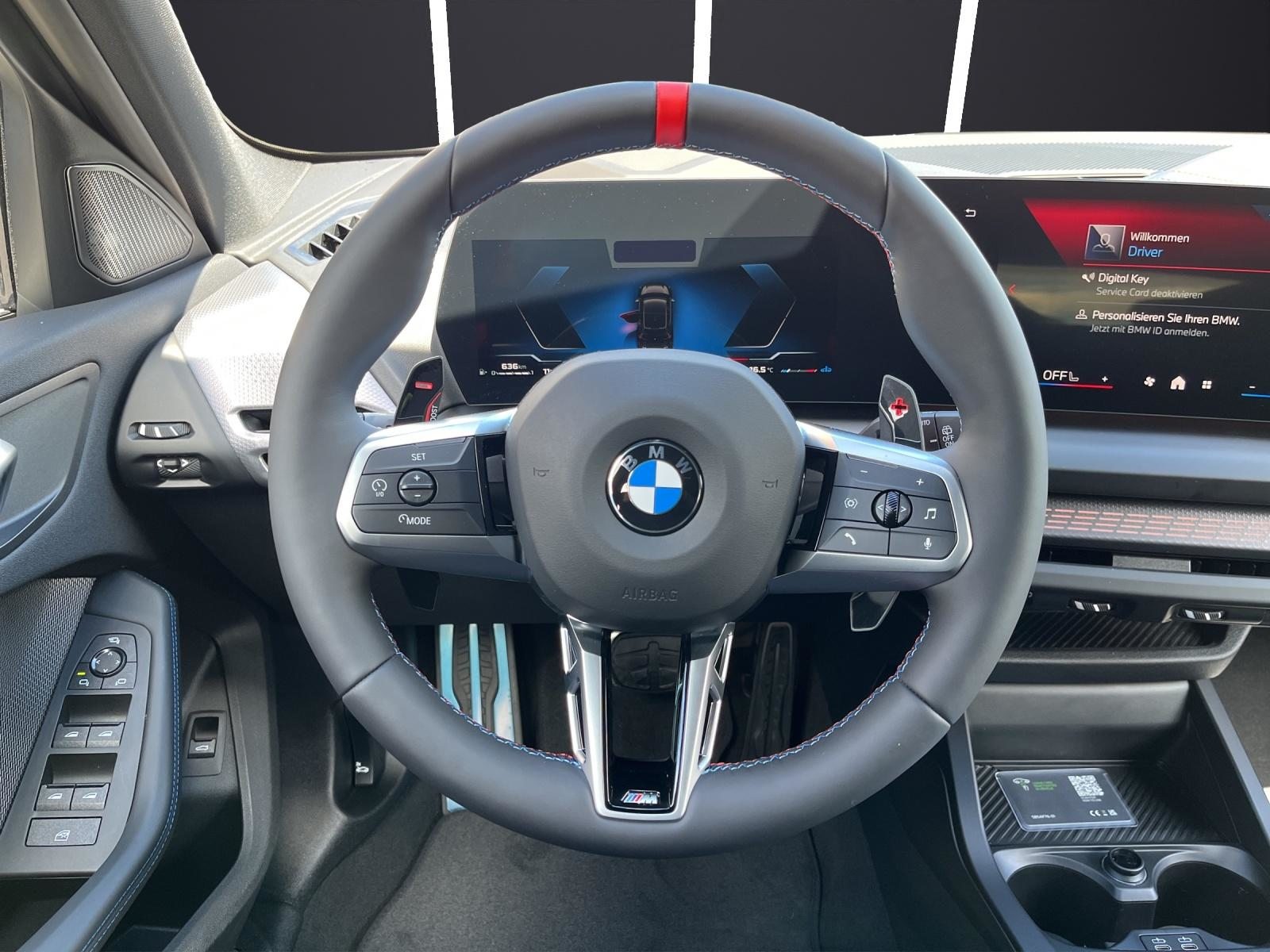 BMW M135i xDrive, Benzin, Neuwagen, Automatik - 6