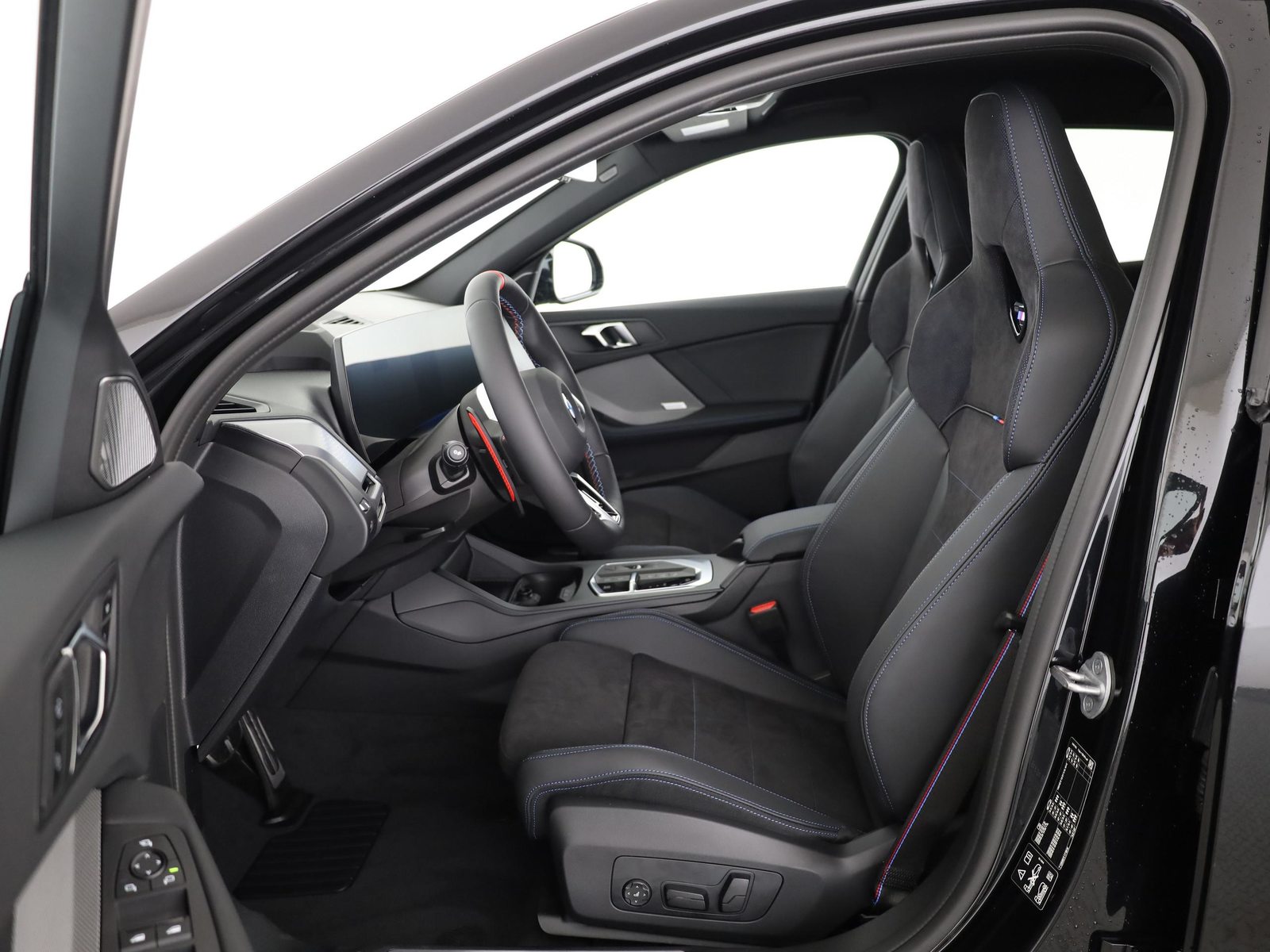 BMW M135i xDrive, Petrol, New car, Automatic - 5