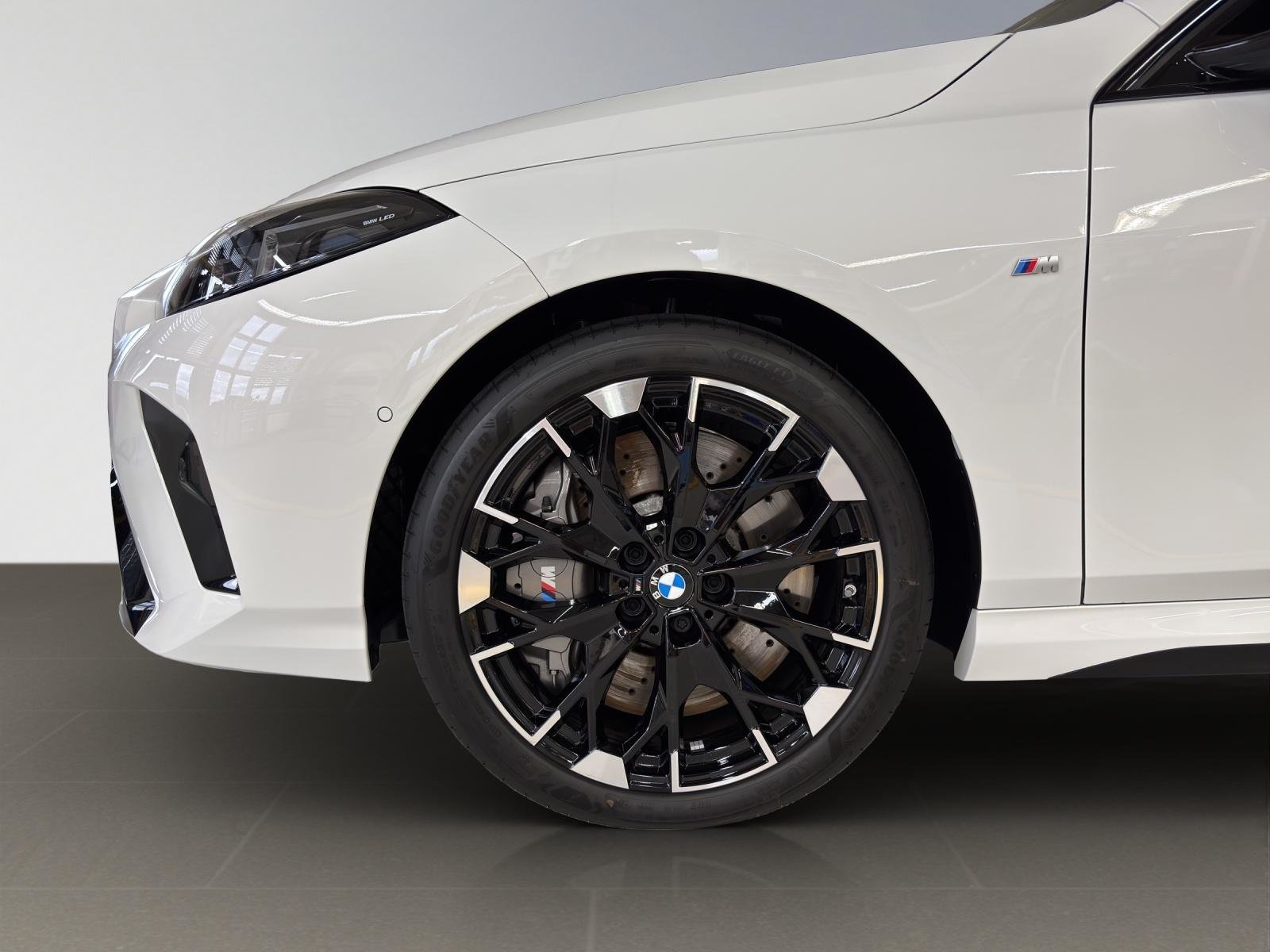 BMW M135i, Essence, Occasion / Utilisé, Automatique - 3