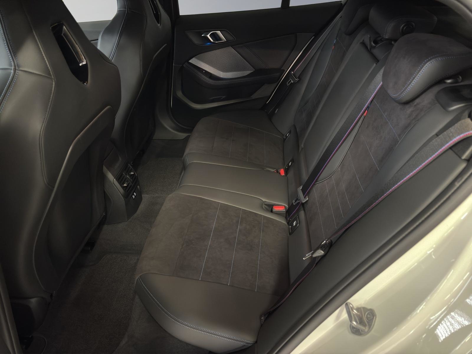 BMW M135i, Essence, Occasion / Utilisé, Automatique - 7