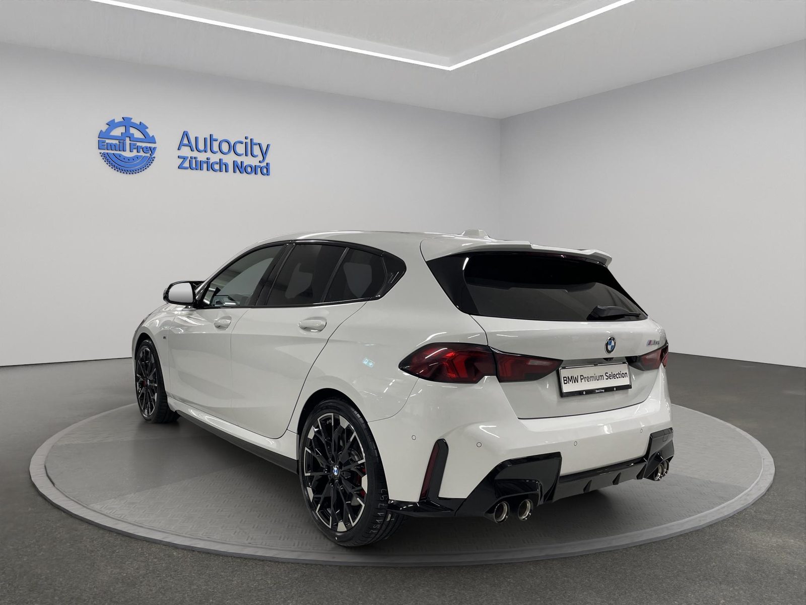 BMW M135i xDrive, Benzina, Occasioni / Usate, Automatico - 4