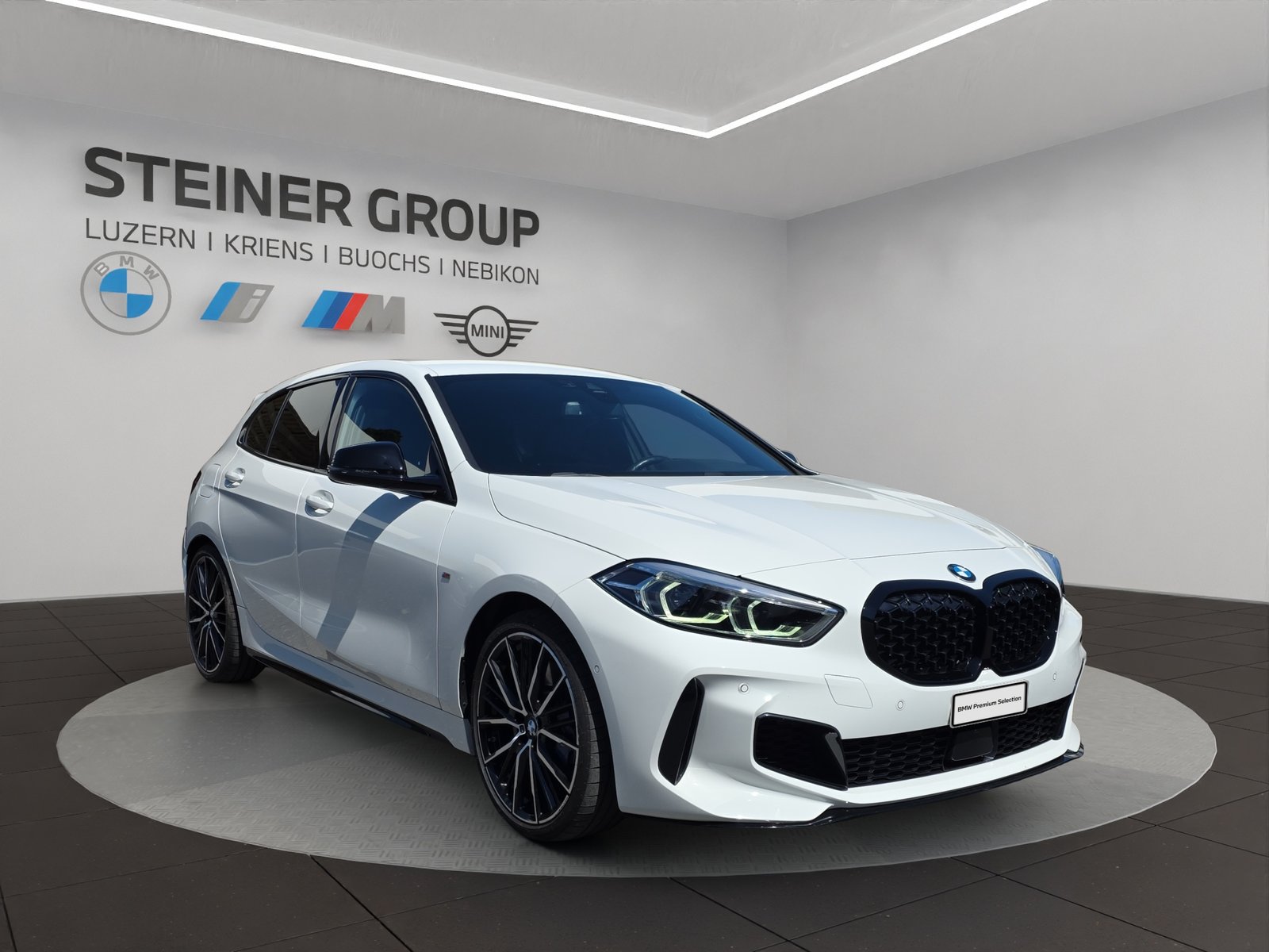 BMW M135i Steptronic, Benzin, Occasion / Gebraucht, Automatik - 2