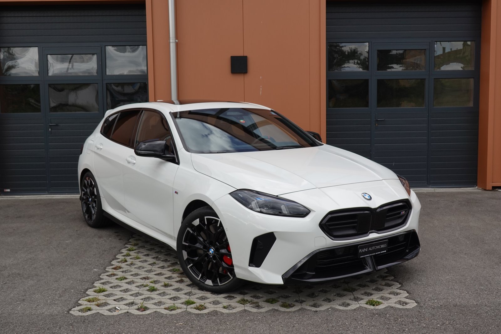 BMW M135i M Sport Pro Steptronic - CH Auto * Service