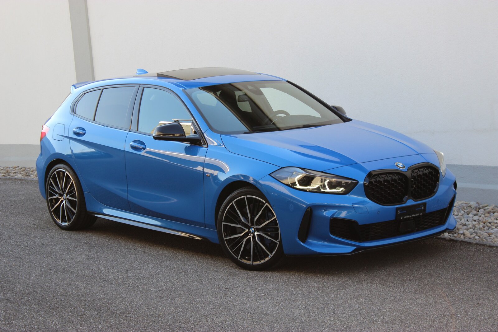BMW M135i *MISANO BLAU METALLIC*