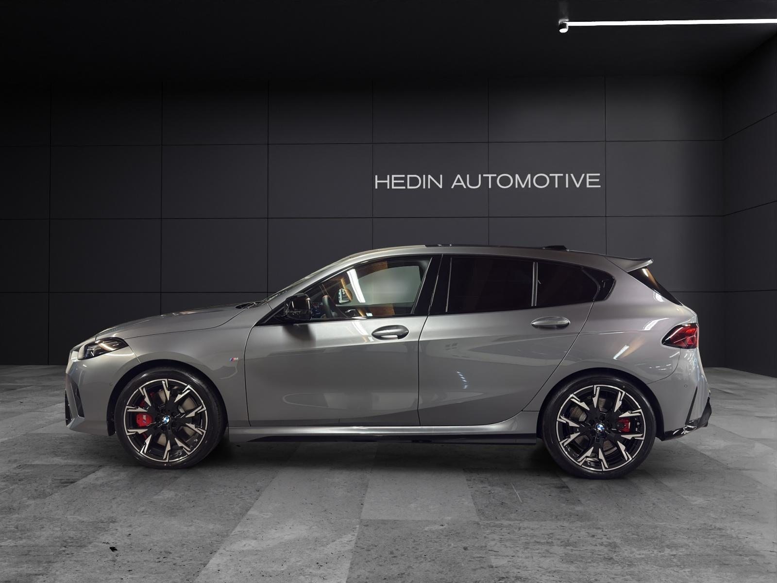 BMW M135i xDrive, Benzin, Vorführwagen, Automatik - 2