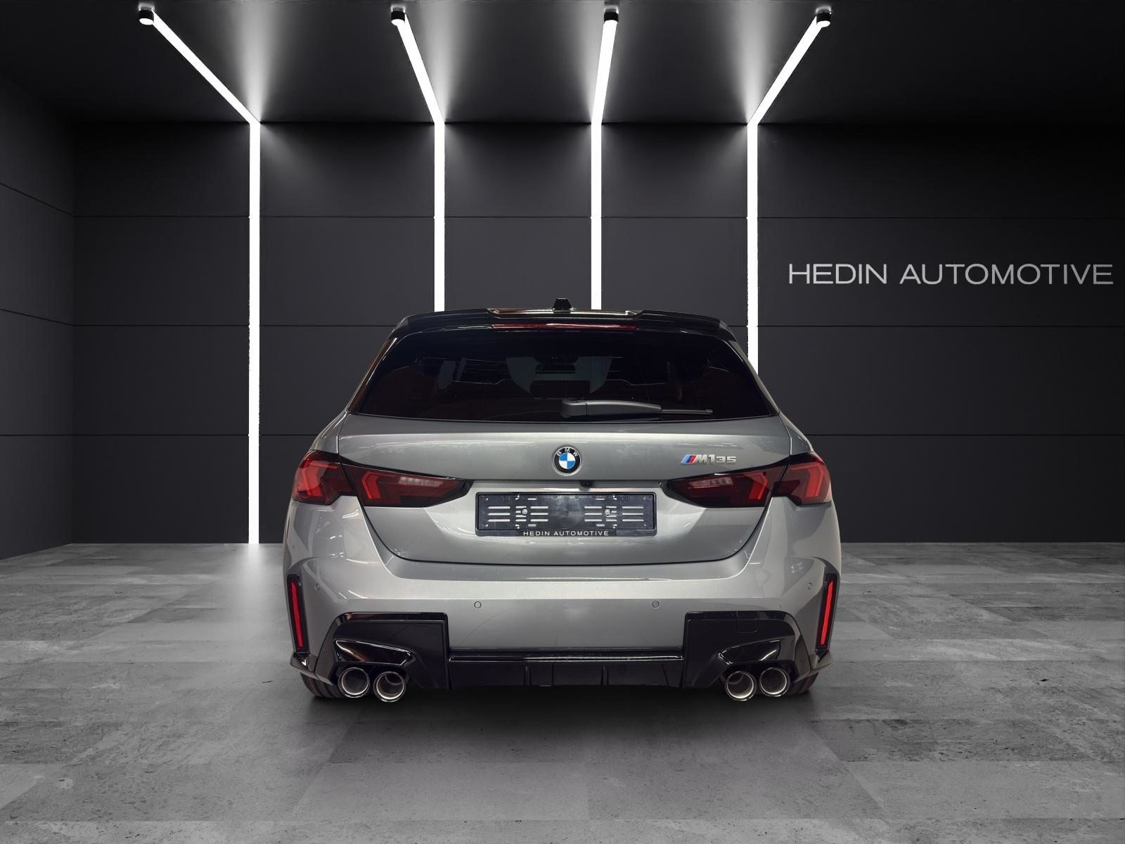 BMW M135i xDrive, Benzin, Vorführwagen, Automatik - 4