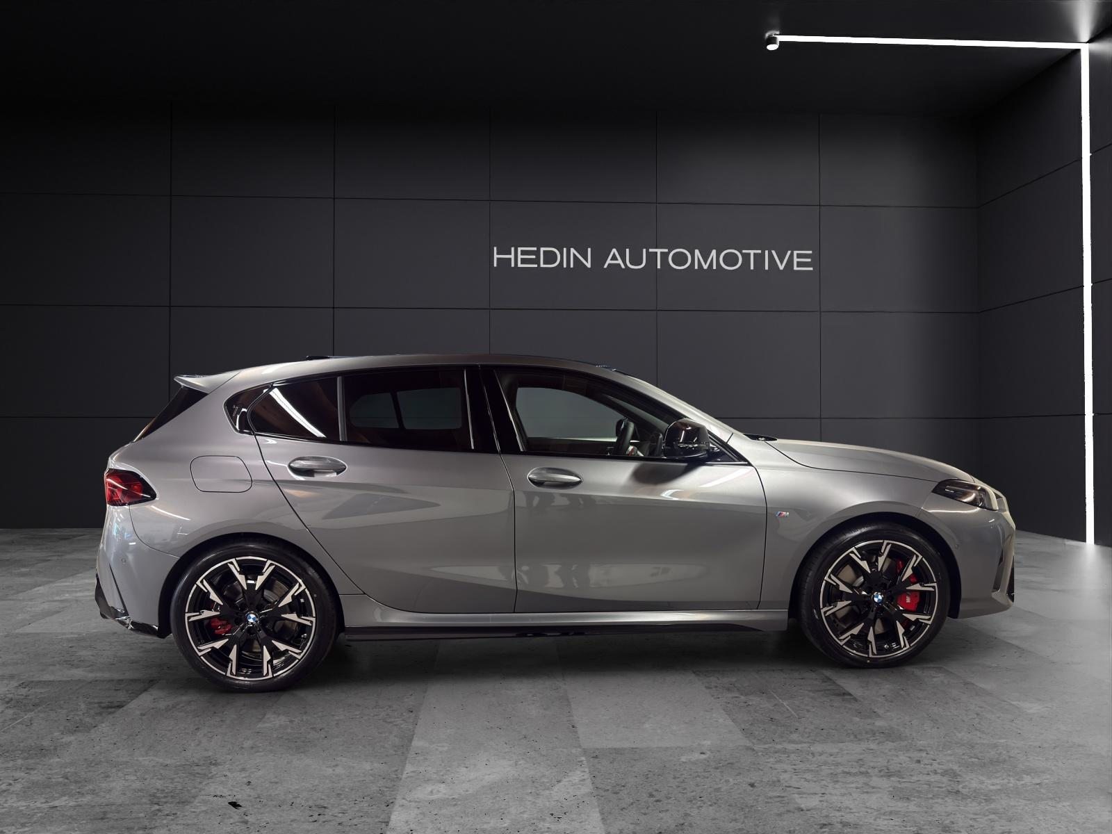 BMW M135i xDrive, Benzin, Vorführwagen, Automatik - 6