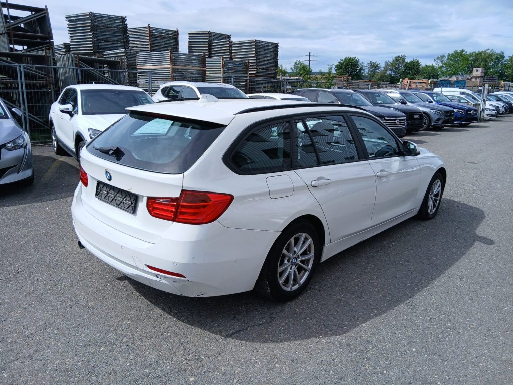BMW 1er M 316d Business, Diesel, Occasion / Utilisé, Automatique - 4