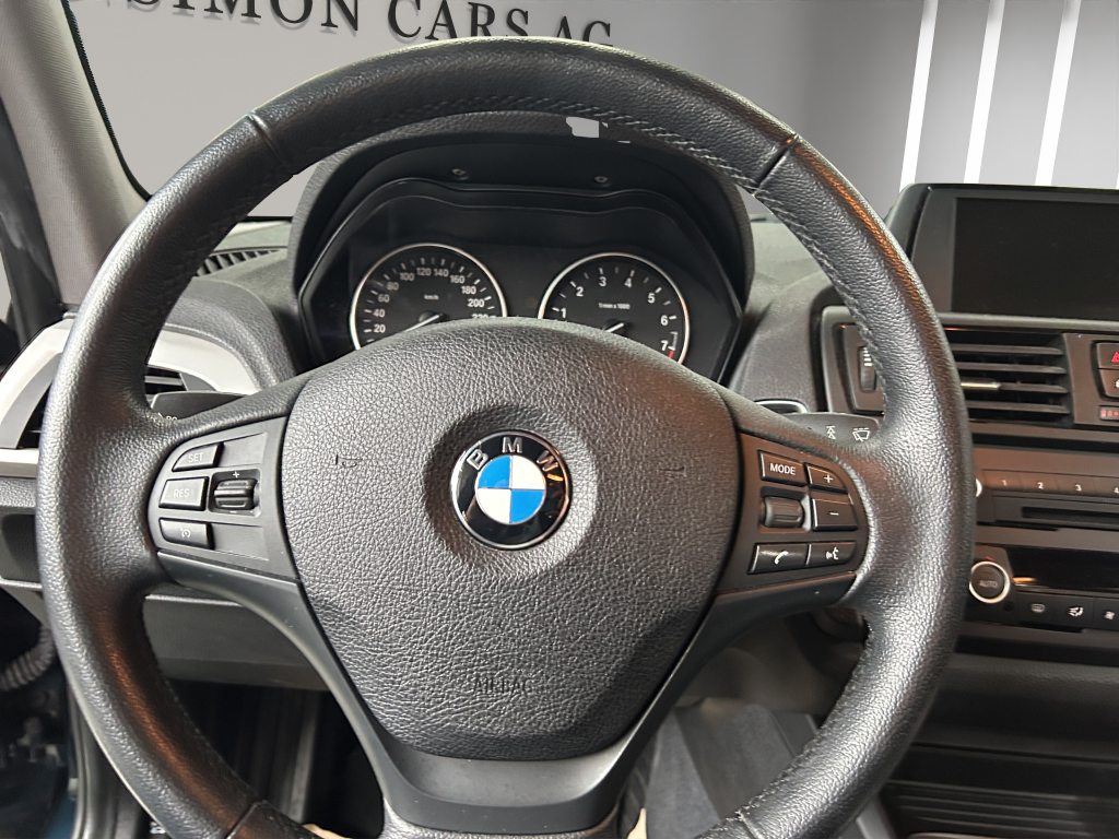 BMW 1er M 116i Urban Line, Benzin, Occasion / Gebraucht, Automatik - 6