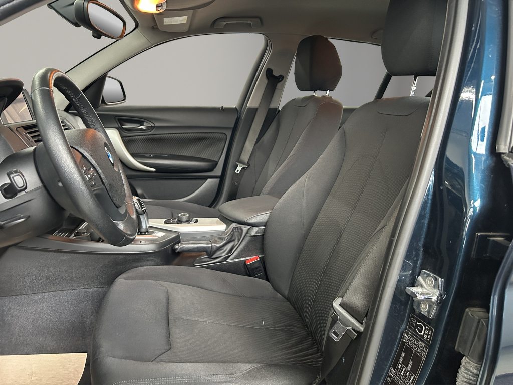 BMW 1er M 116i Urban Line, Benzin, Occasion / Gebraucht, Automatik - 5