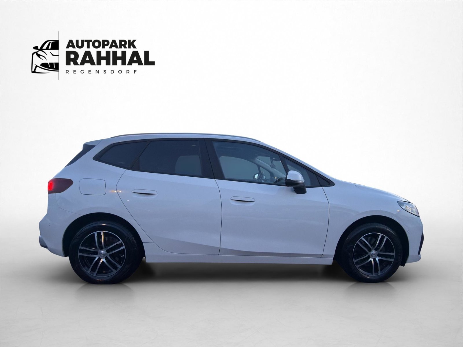 BMW 218i Active Tourer, Petrol, Second hand / Used, Automatic - 5