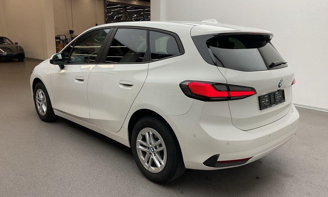 BMW 218i Active Tourer DKG, Benzin, Occasion / Gebraucht, Automatik - 2