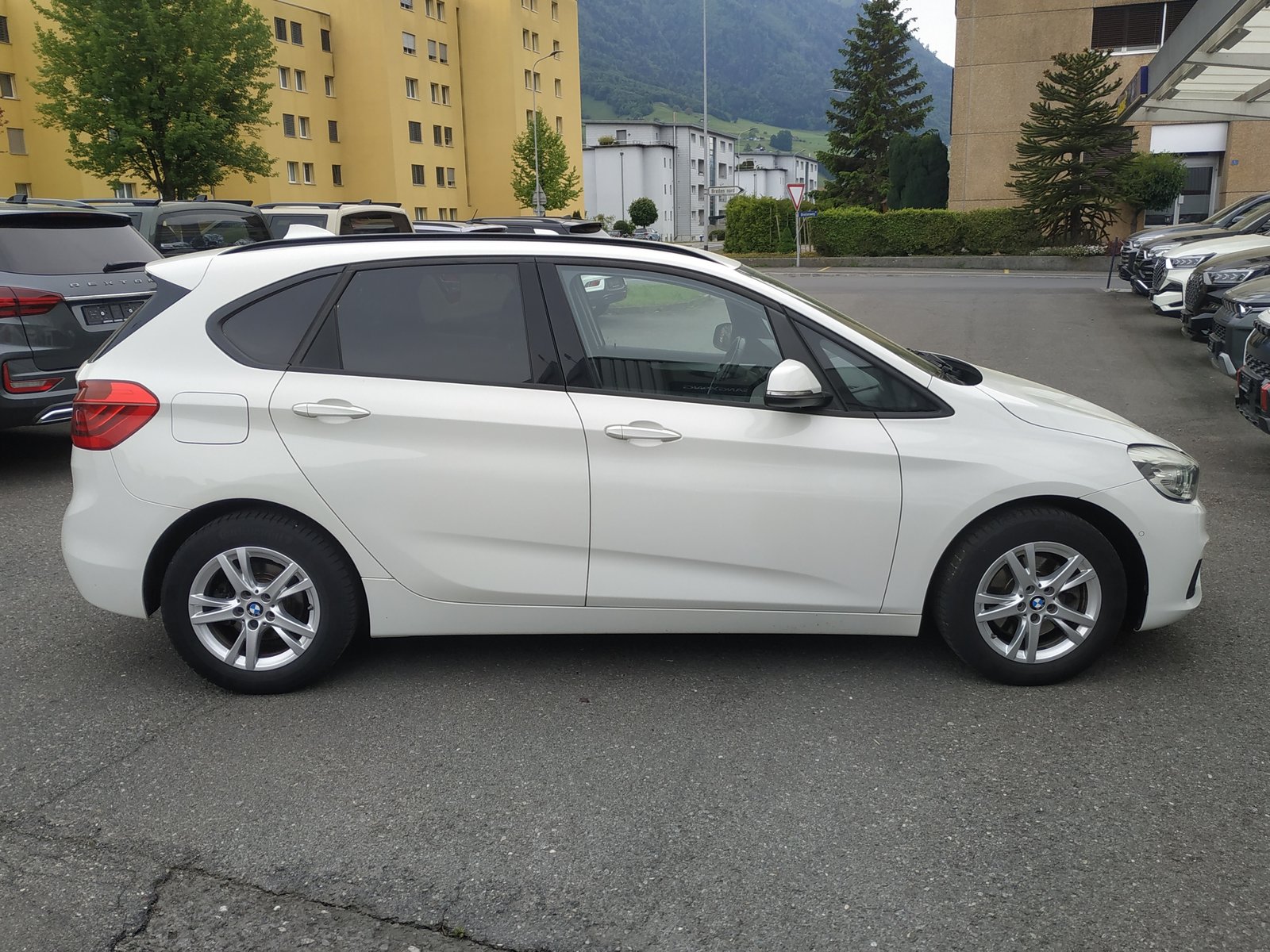 BMW 218i Active Tourer Steptronic Automat, Benzin, Occasion / Gebraucht, Automatik - 6