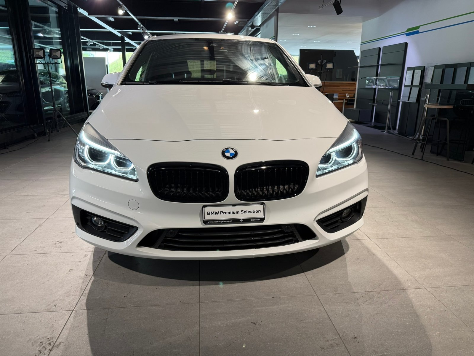 BMW 218d Active Tourer Steptronic, Diesel, Occasion / Gebraucht, Automatik - 2