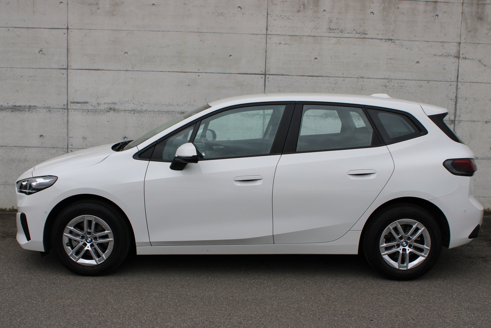BMW 218i Active Tourer, Petrol, Second hand / Used, Automatic - 3