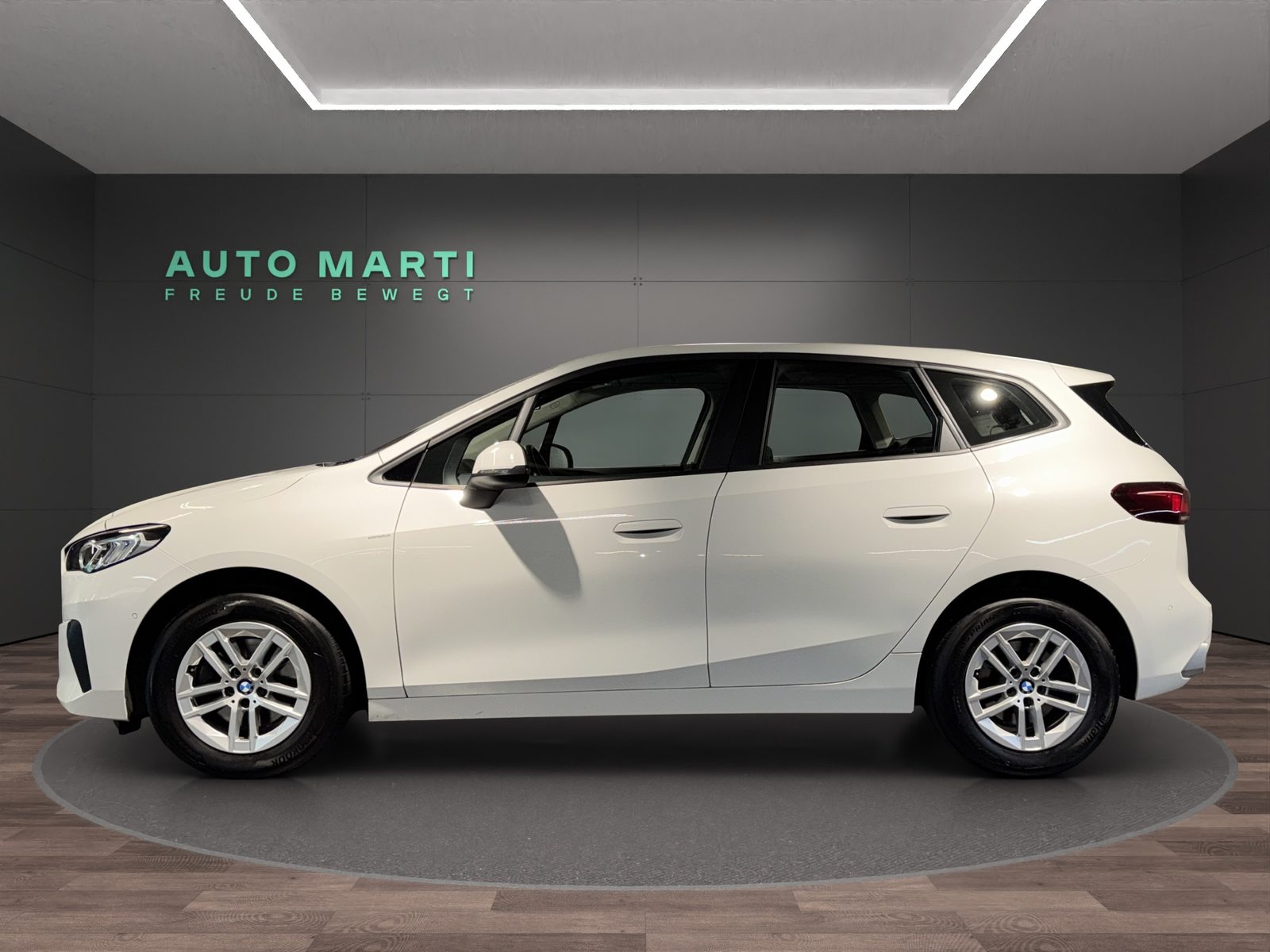 BMW 218d Active Tourer, Diesel, Occasion / Gebraucht, Automatik - 2