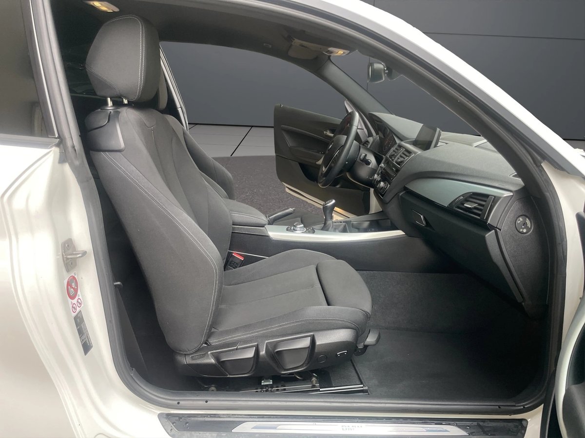 BMW 218d Sport Line, Diesel, Second hand / Used, Manual - 6