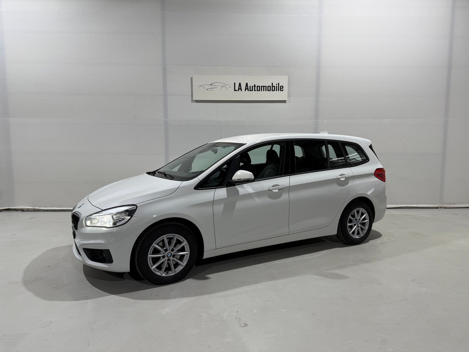 BMW 218d Gran Tourer Steptronic, Diesel, Occasion / Gebraucht, Automatik - 2