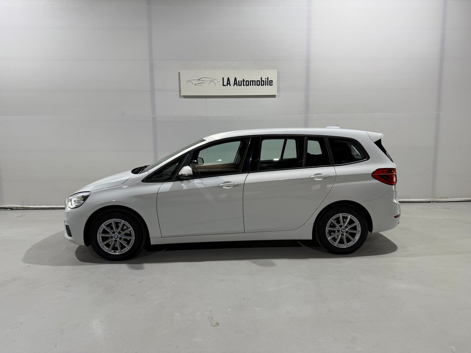 BMW 218d Gran Tourer Steptronic, Diesel, Occasion / Gebraucht, Automatik - 3