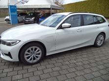 BMW 218 330e xDrive, Plug-in-Hybrid Benzin/Elektro, Occasion / Gebraucht, Automatik - 2