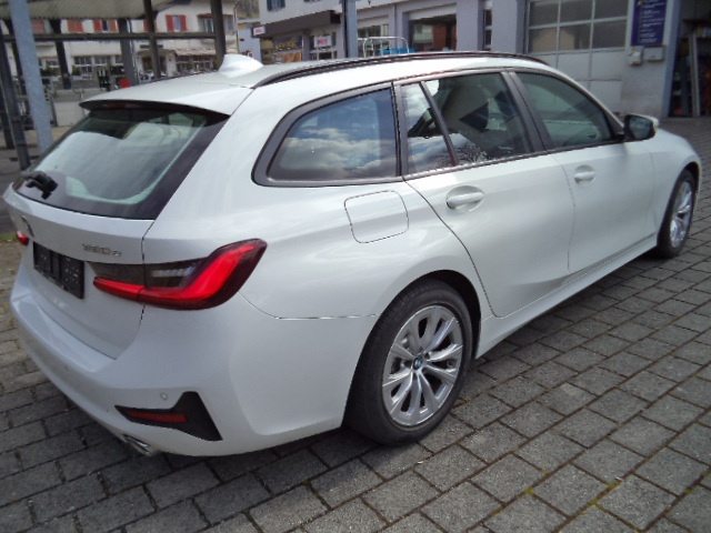 BMW 218 330e xDrive, Plug-in-Hybrid Benzin/Elektro, Occasion / Gebraucht, Automatik - 4