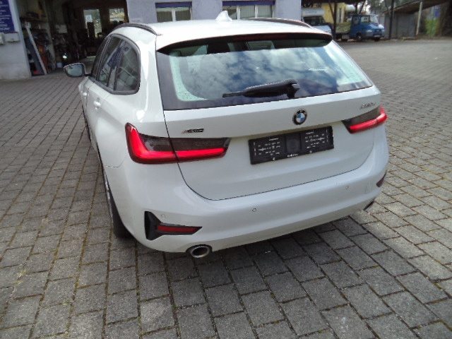 BMW 218 330e xDrive, Plug-in-Hybrid Benzin/Elektro, Occasion / Gebraucht, Automatik - 3