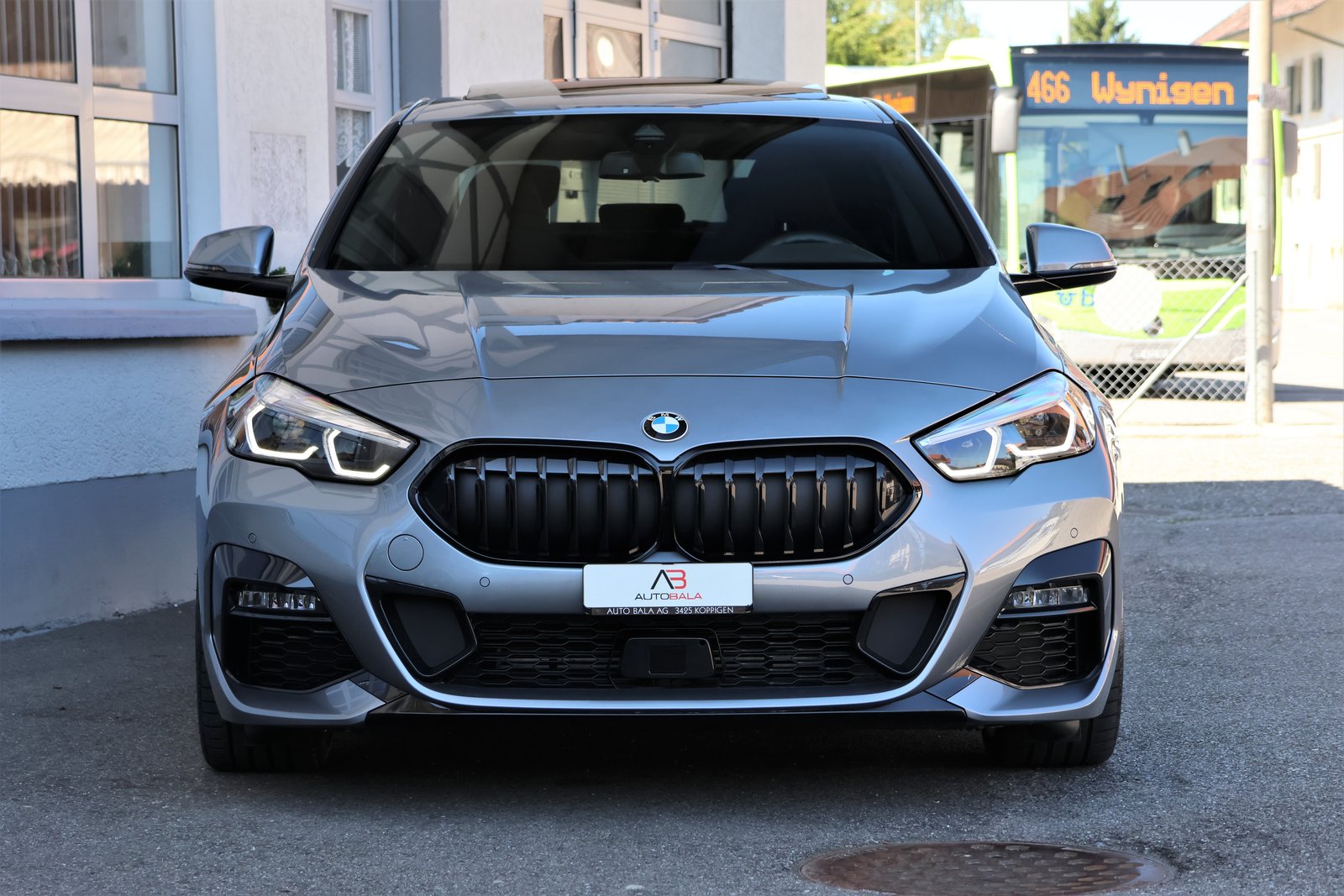 BMW 218i Gran Coupé M Sport Steptronic, Benzin, Occasion / Gebraucht, Automatik - 2