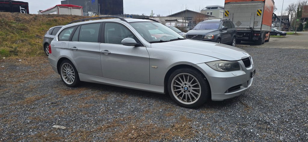 BMW 220 Active Tourer 325xi more4you