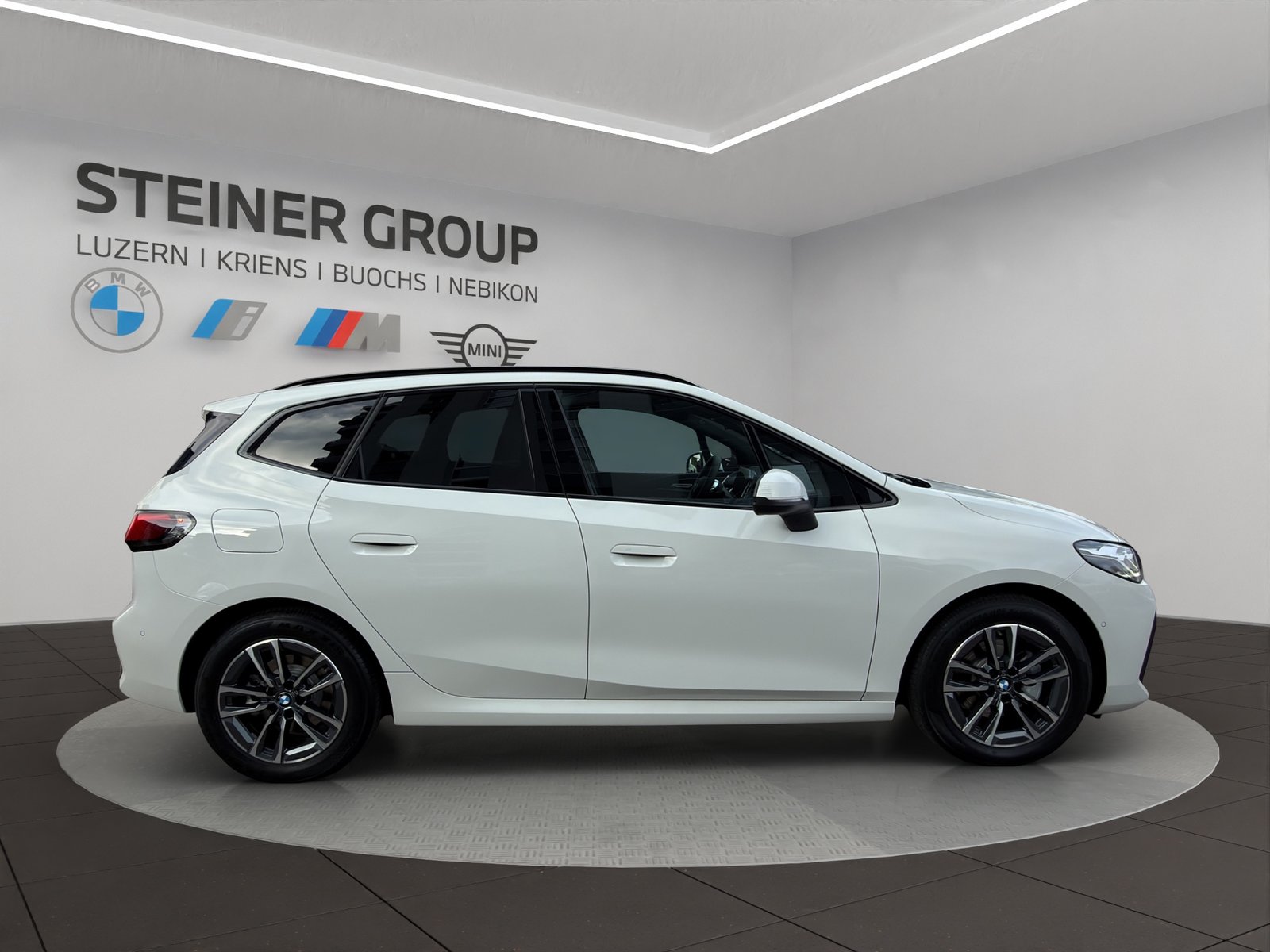 BMW 220i Active Tourer M Sport DKG, Hybride Leggero Benzina/Elettrica, Auto nuove, Automatico - 4