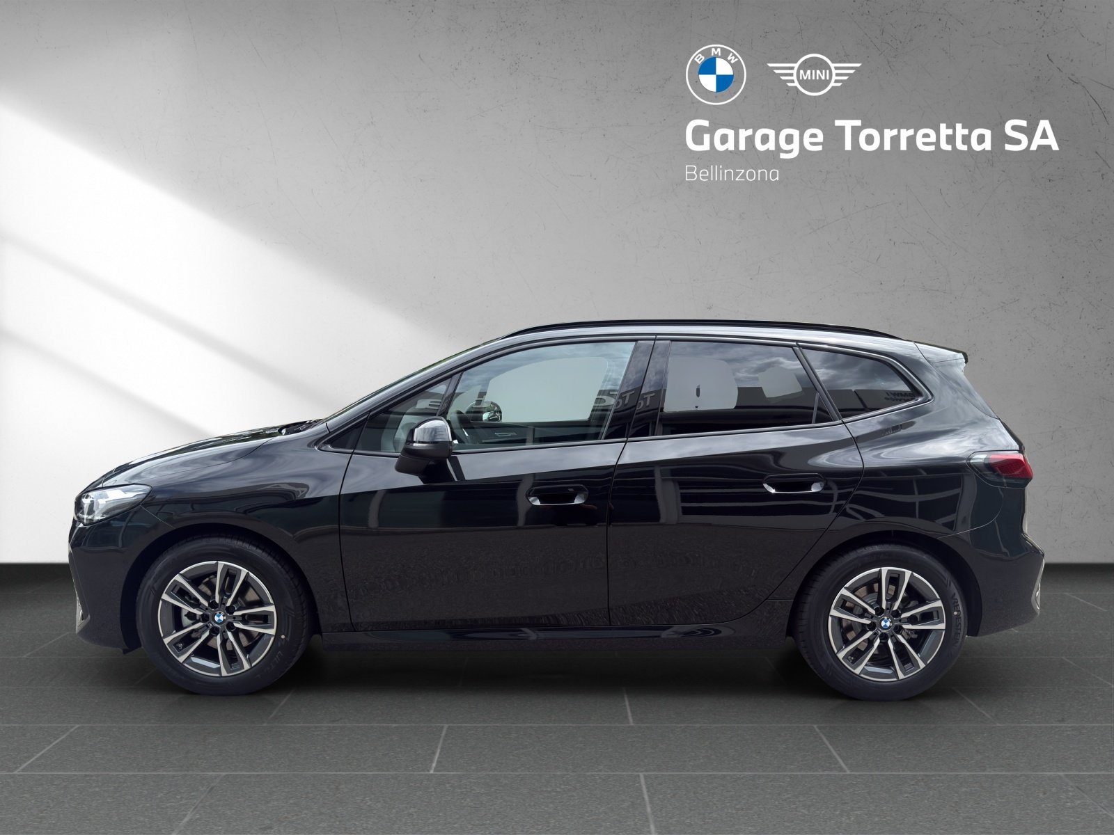 BMW 220i Active Tourer M Sport DKG, Hybride Leggero Benzina/Elettrica, Auto nuove, Automatico - 2