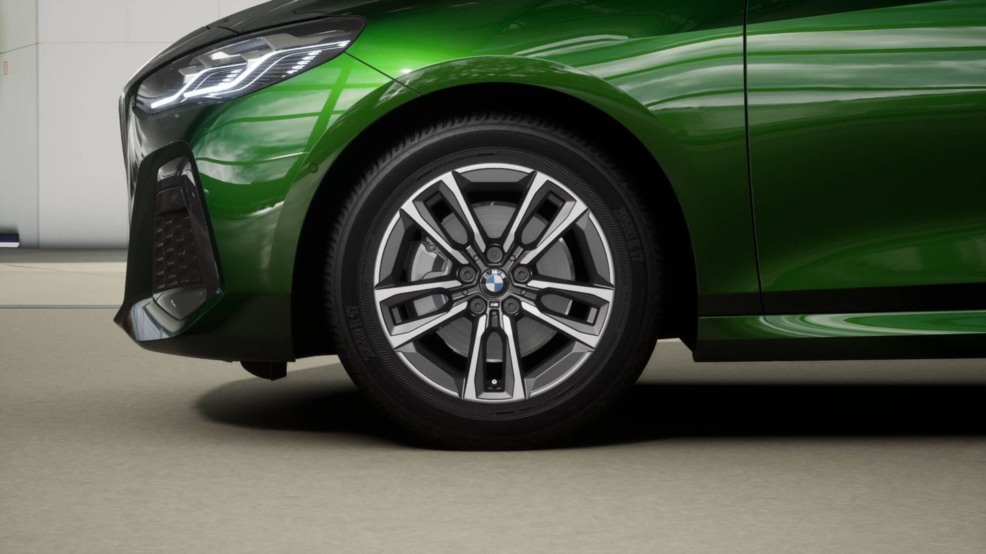 BMW 220i Active Tourer, Mild-Hybrid Petrol/Electric, New car, Automatic - 7