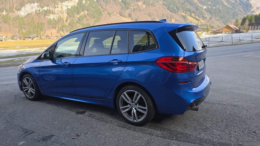 BMW 220 Active Tourer 220i SAG, Petrol, Second hand / Used, Automatic - 3
