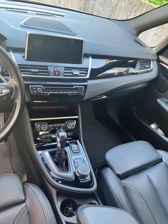 BMW 220 Active Tourer 220d xDrive, Diesel, Second hand / Used, Automatic - 6