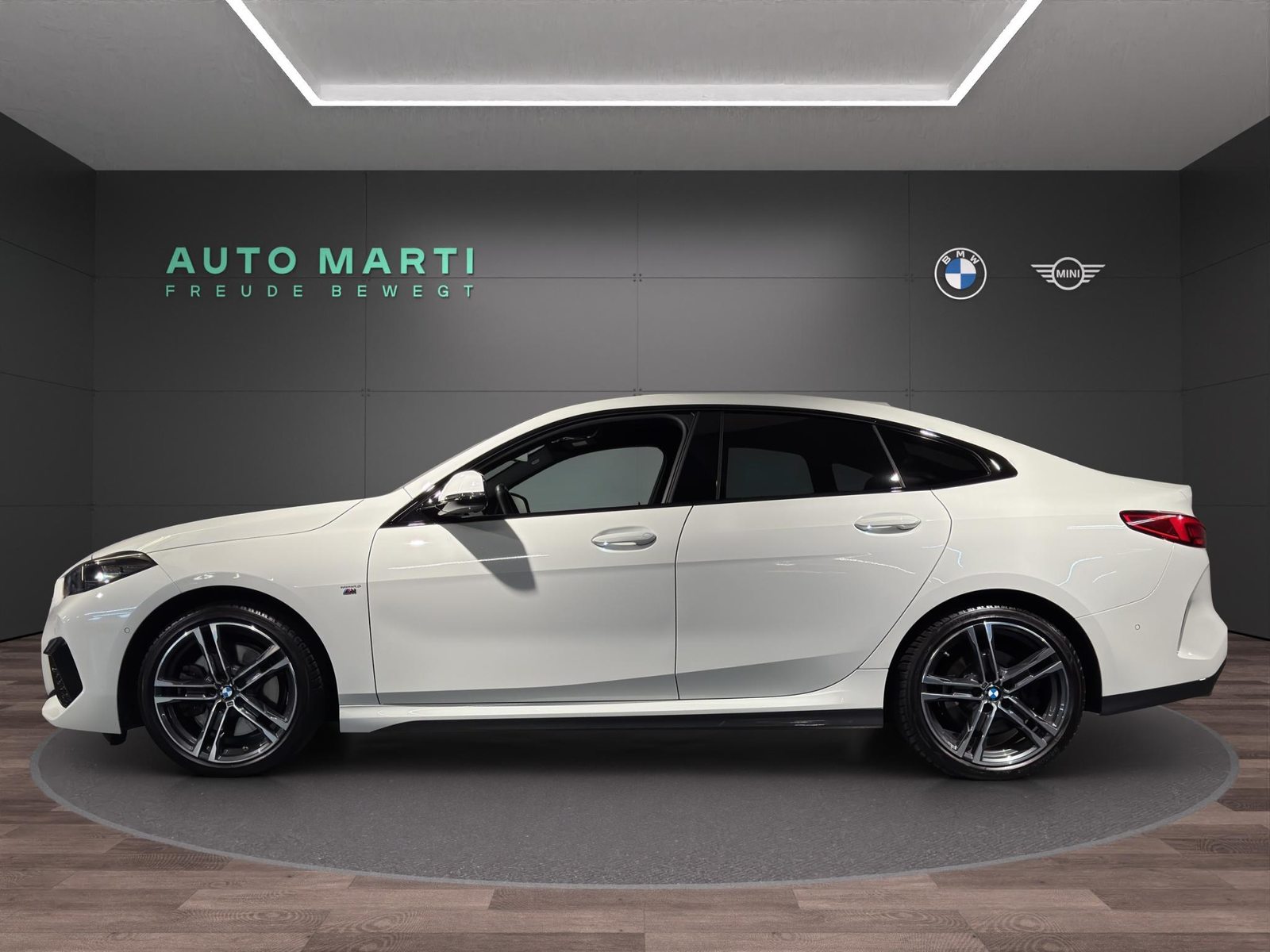 BMW 220i xDrive Gran Coupé M Sport, Benzin, Occasion / Gebraucht, Automatik - 2