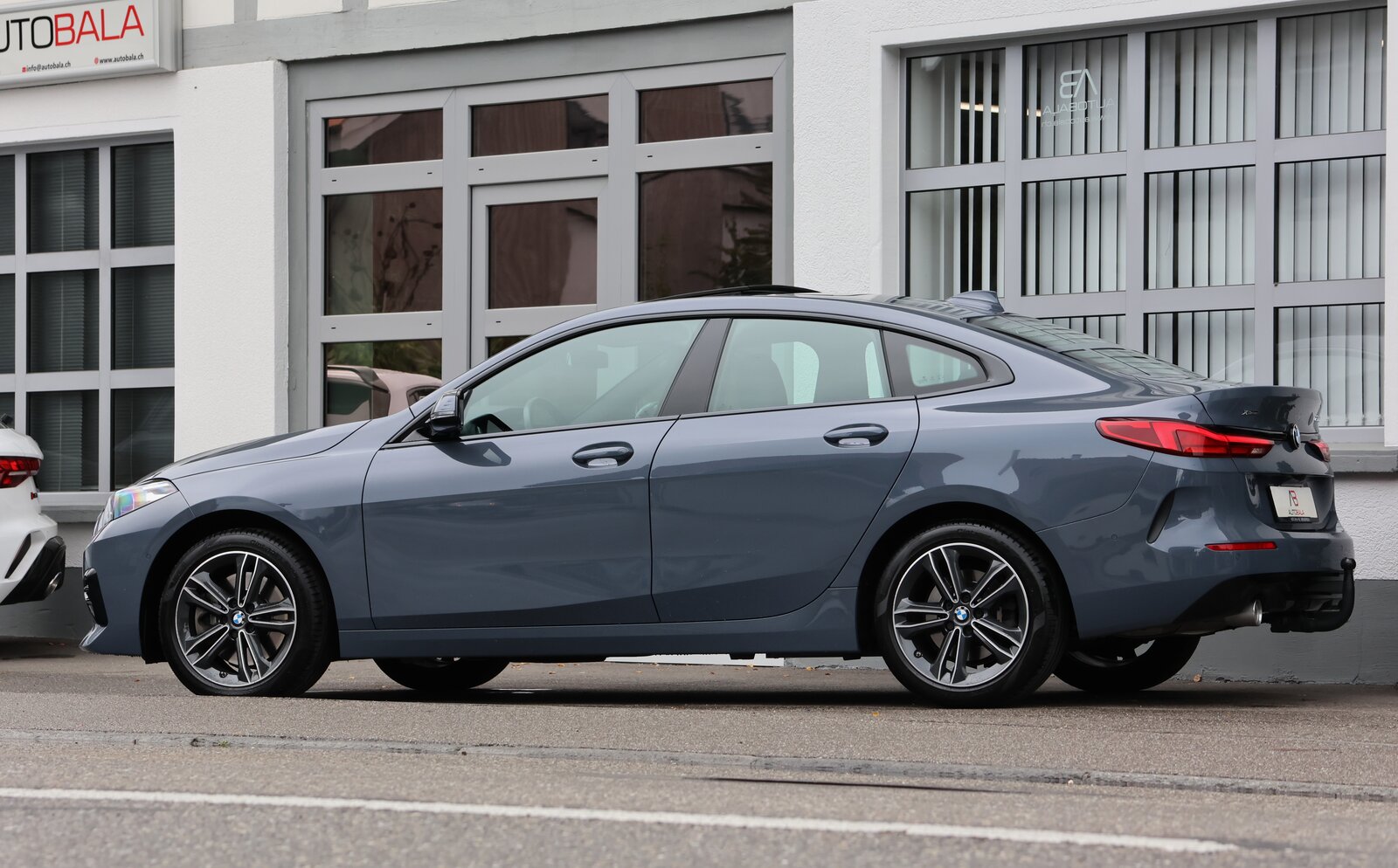 BMW 220d Gran Coupé Sport Line Steptronic (CH) + 1.5T AHK, Diesel, Usata, Automatico - 3