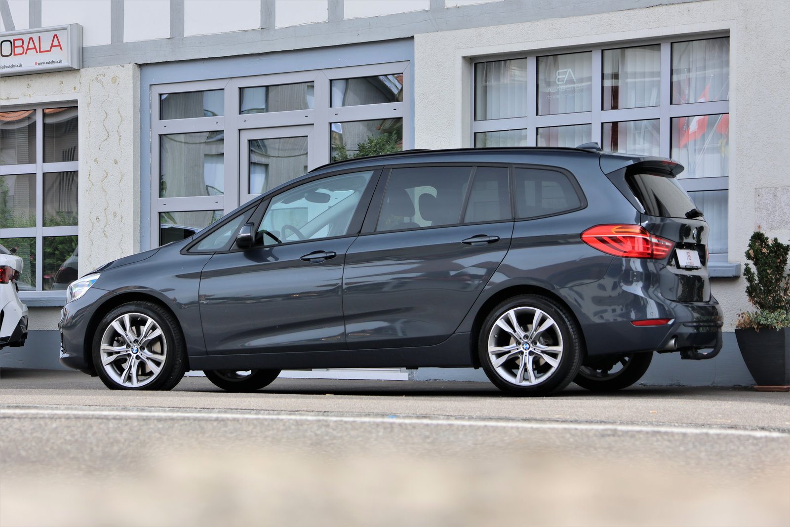 BMW 220d Gran Tourer Sport Line Steptronic, Diesel, Occasion / Utilisé, Automatique - 4