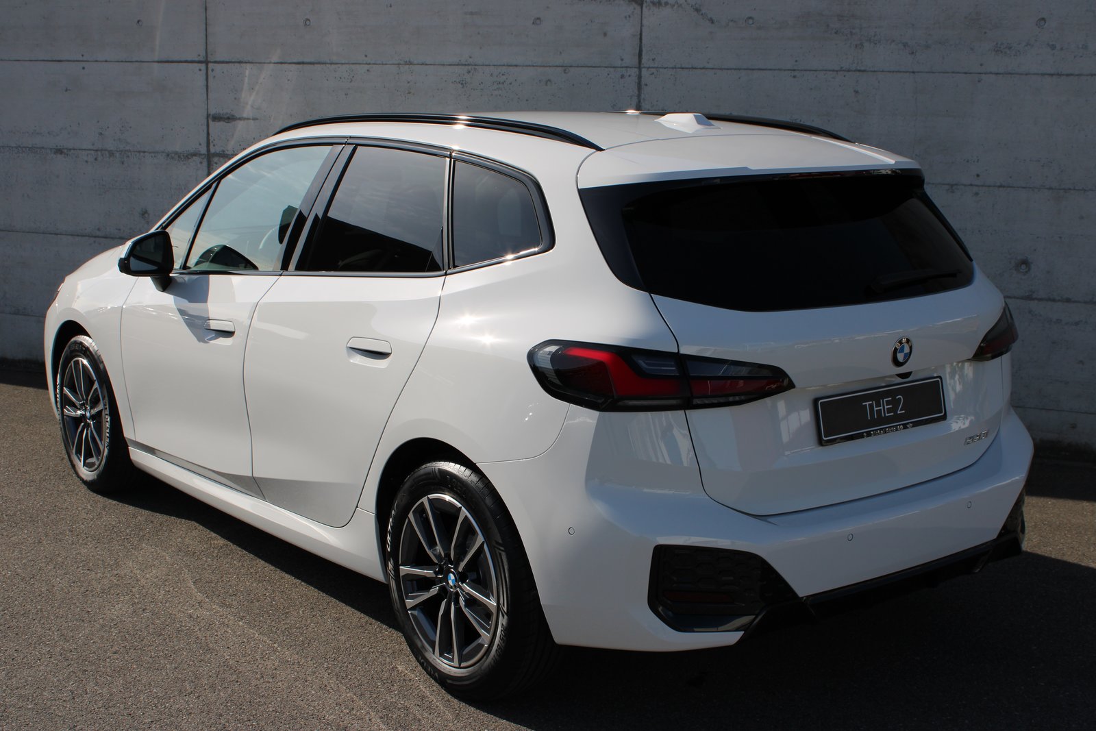 BMW 220i Act. Tour. M Sport, Mild-Hybrid Benzin/Elektro, Neuwagen, Automatik - 4
