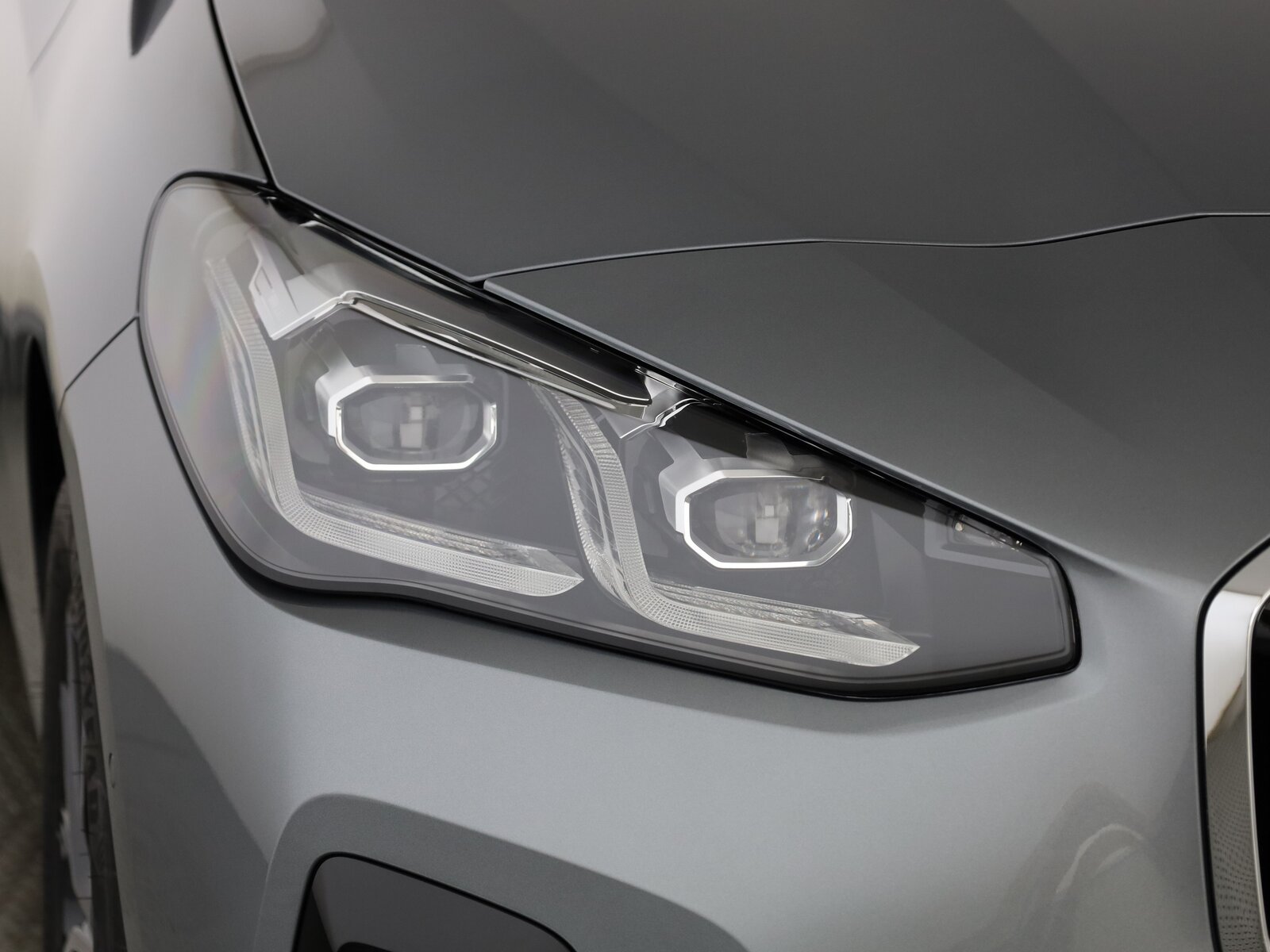 BMW 220i Act. Tour. M Sport, Mild-Hybrid Benzin/Elektro, Neuwagen, Automatik - 6