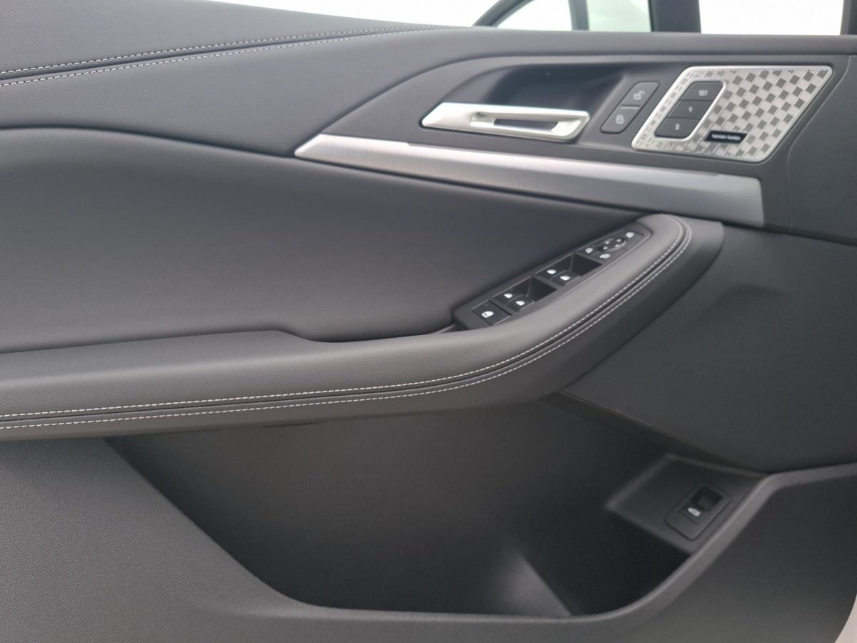 BMW 223 Active Tourer 223i SDKG Active Tourer, Mild-Hybrid Benzin/Elektro, Occasion / Gebraucht, Automat - 6