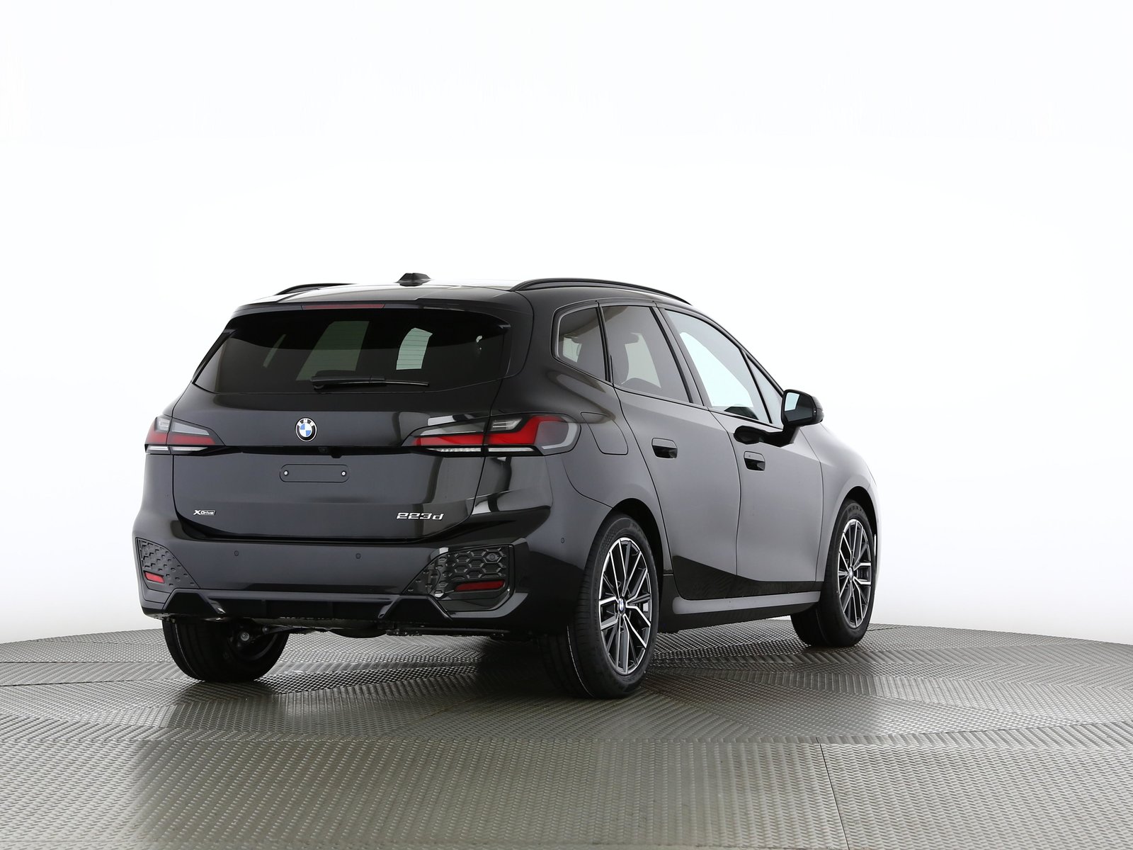 BMW 223d SDKG Active Tourer, Mild-Hybrid Diesel/Electric, New car, Automatic - 2