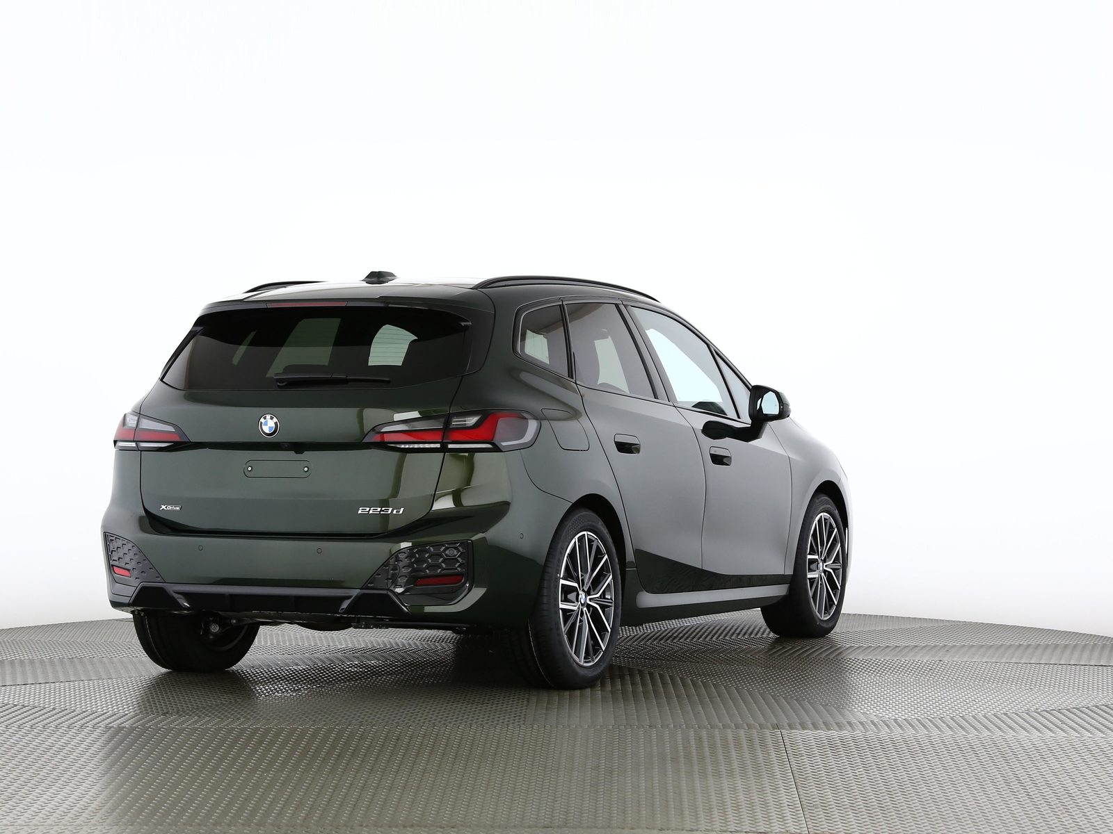 BMW 223d xDrive SDKG Active Tourer, Mild-Hybrid Diesel/Elektro, Neuwagen, Automatik - 2