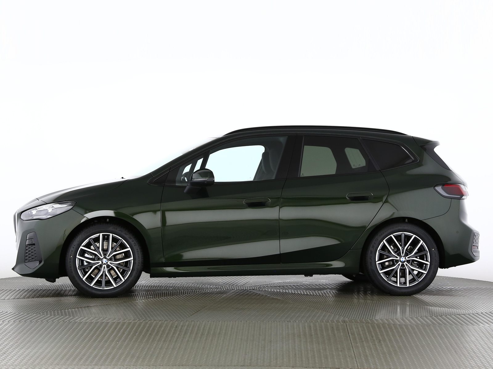 BMW 223d xDrive SDKG Active Tourer, Mild-Hybrid Diesel/Elektro, Neuwagen, Automatik - 3