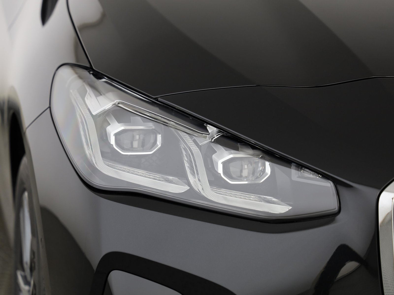 BMW 223d SDKG Active Tourer, Mild-Hybrid Diesel/Electric, New car, Automatic - 6