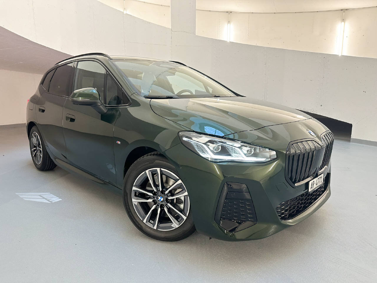 BMW 223i paddles Active Tourer
