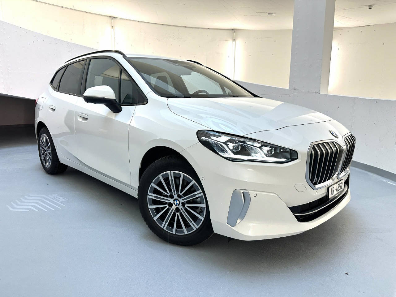 BMW 223d paddles Active Tourer
