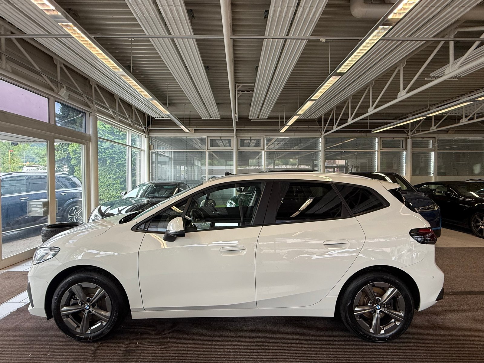 BMW 223d Active Tourer DKG | CH Swiss | Panorama | Head Up | AHK, Hybride Léger Diesel/Électricité, Occasion / Utilisé, Automatique - 4