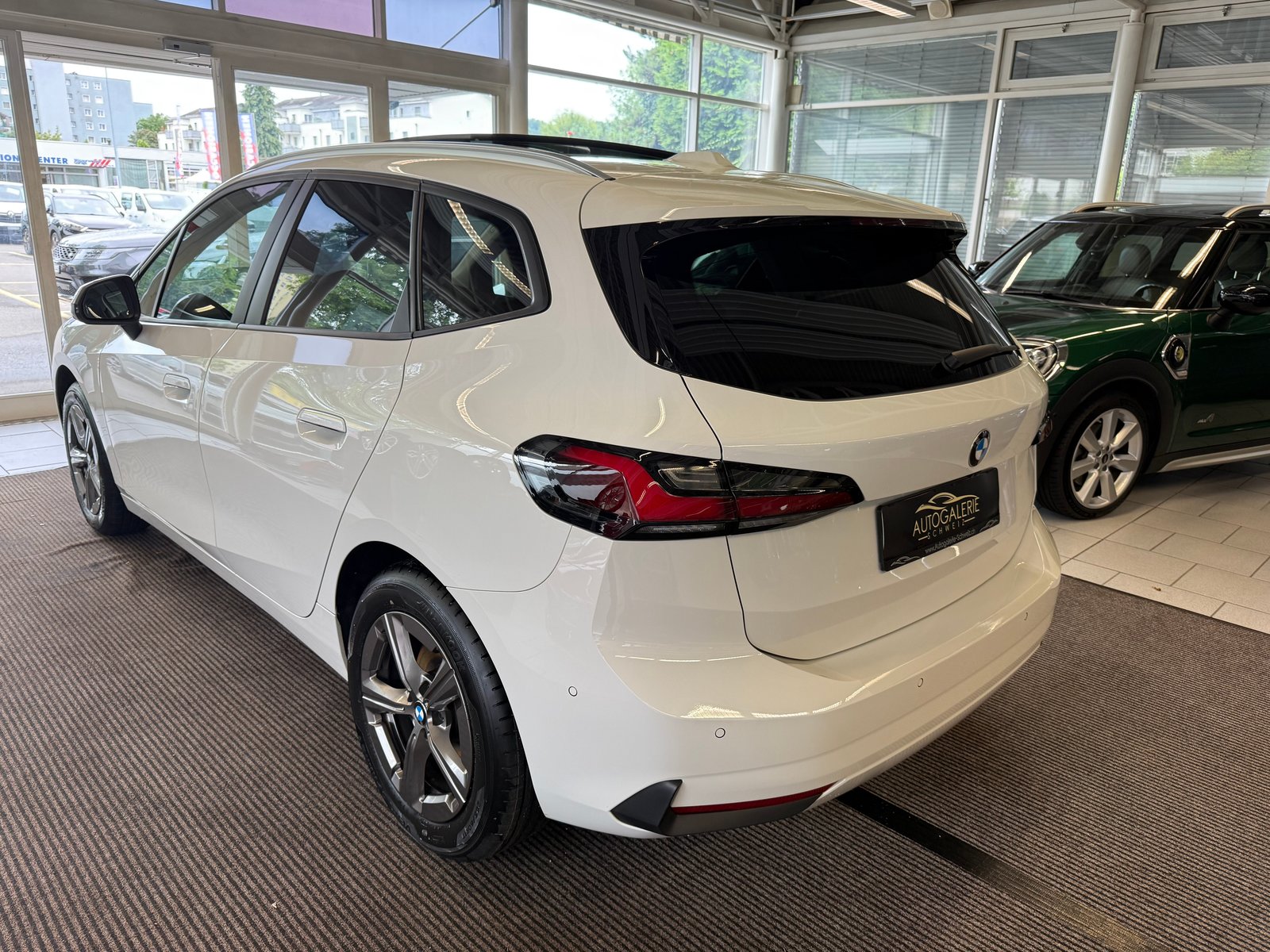 BMW 223d Active Tourer DKG | CH Swiss | Panorama | Head Up | AHK, Hybride Léger Diesel/Électricité, Occasion / Utilisé, Automatique - 5