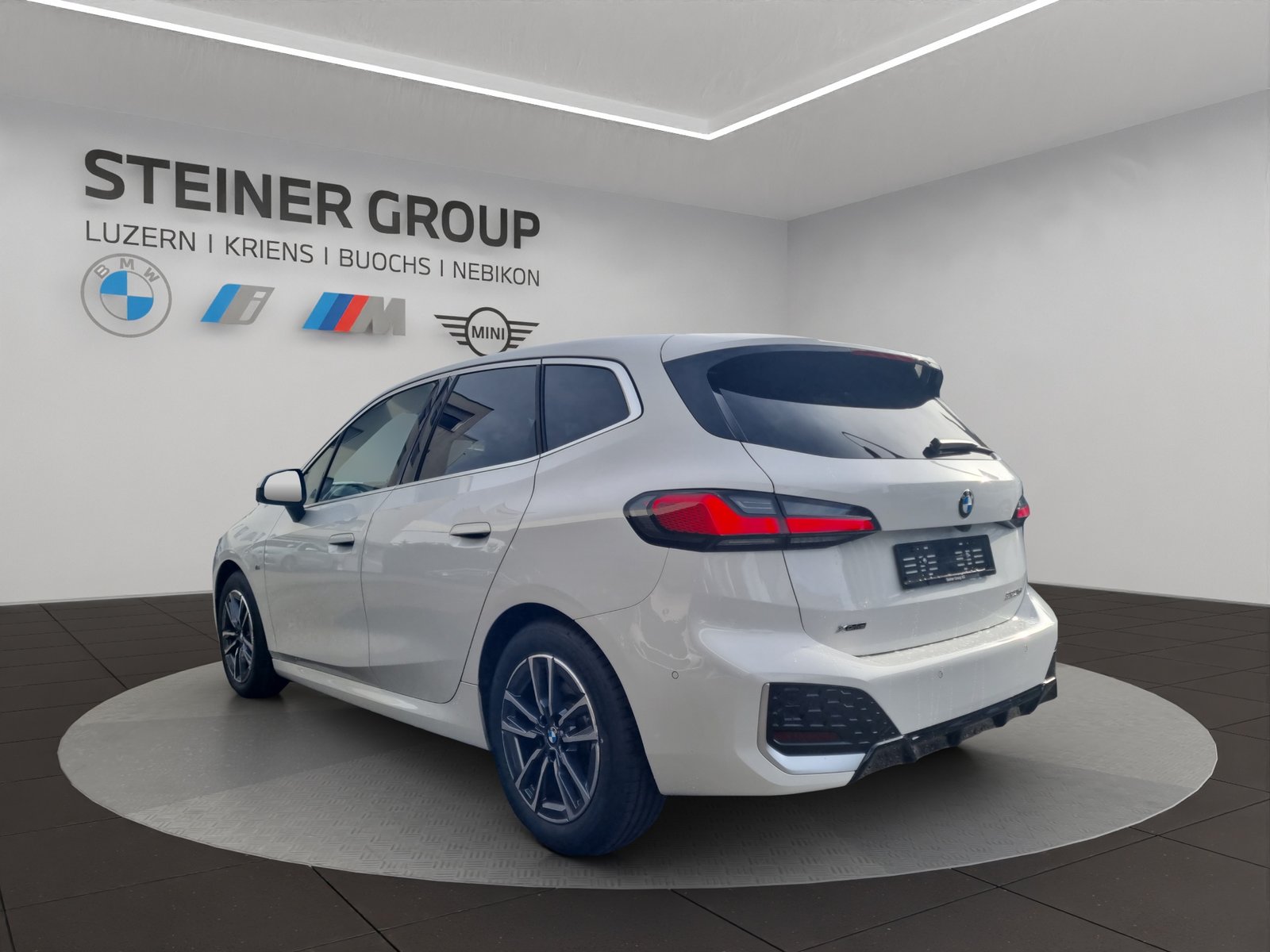 BMW 223d Active Tourer M Sport DKG, Mild-Hybrid Diesel/Elektro, Occasion / Gebraucht, Automat - 6