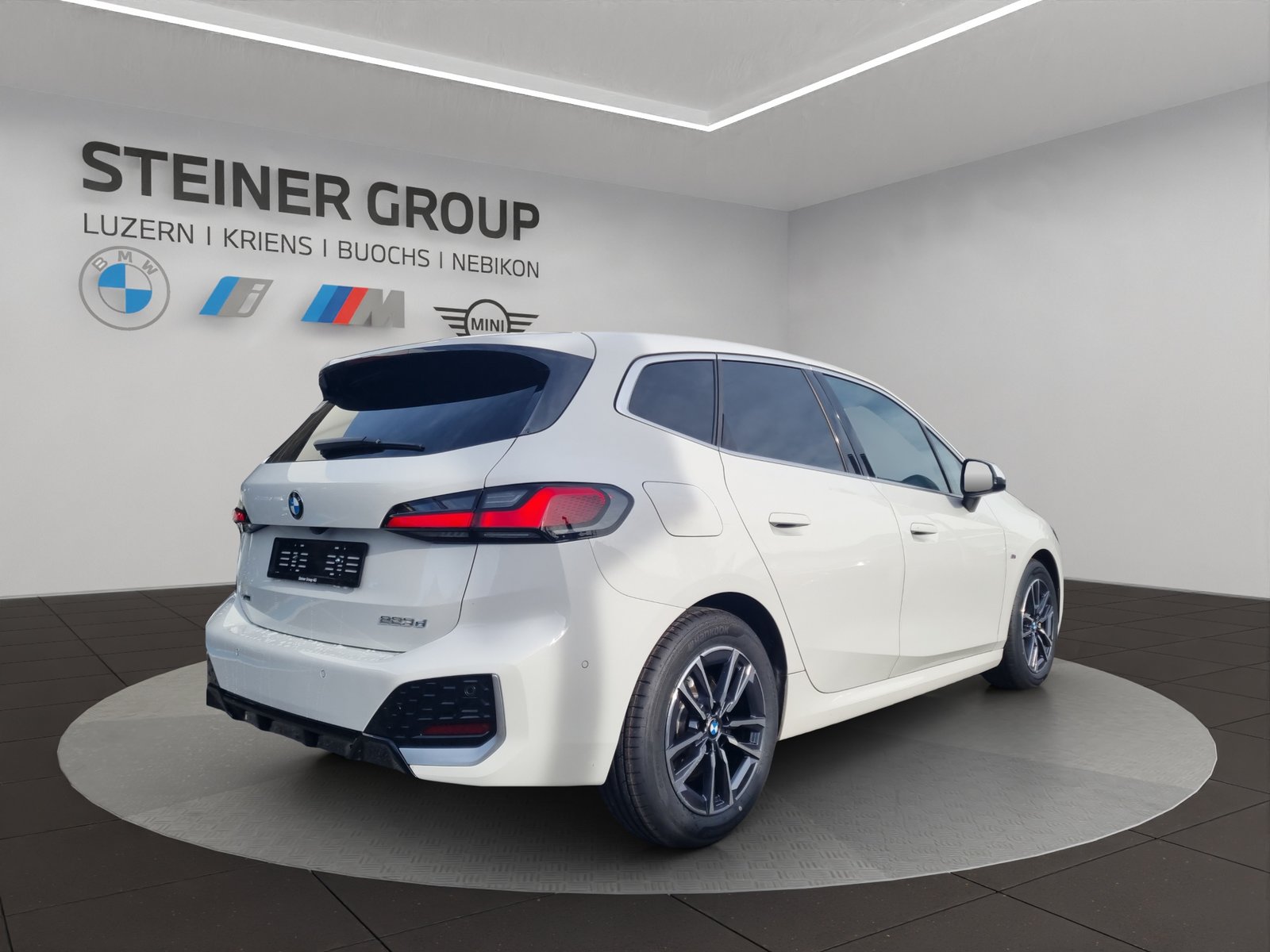 BMW 223d Active Tourer M Sport DKG, Mild-Hybrid Diesel/Elektro, Occasion / Gebraucht, Automat - 7