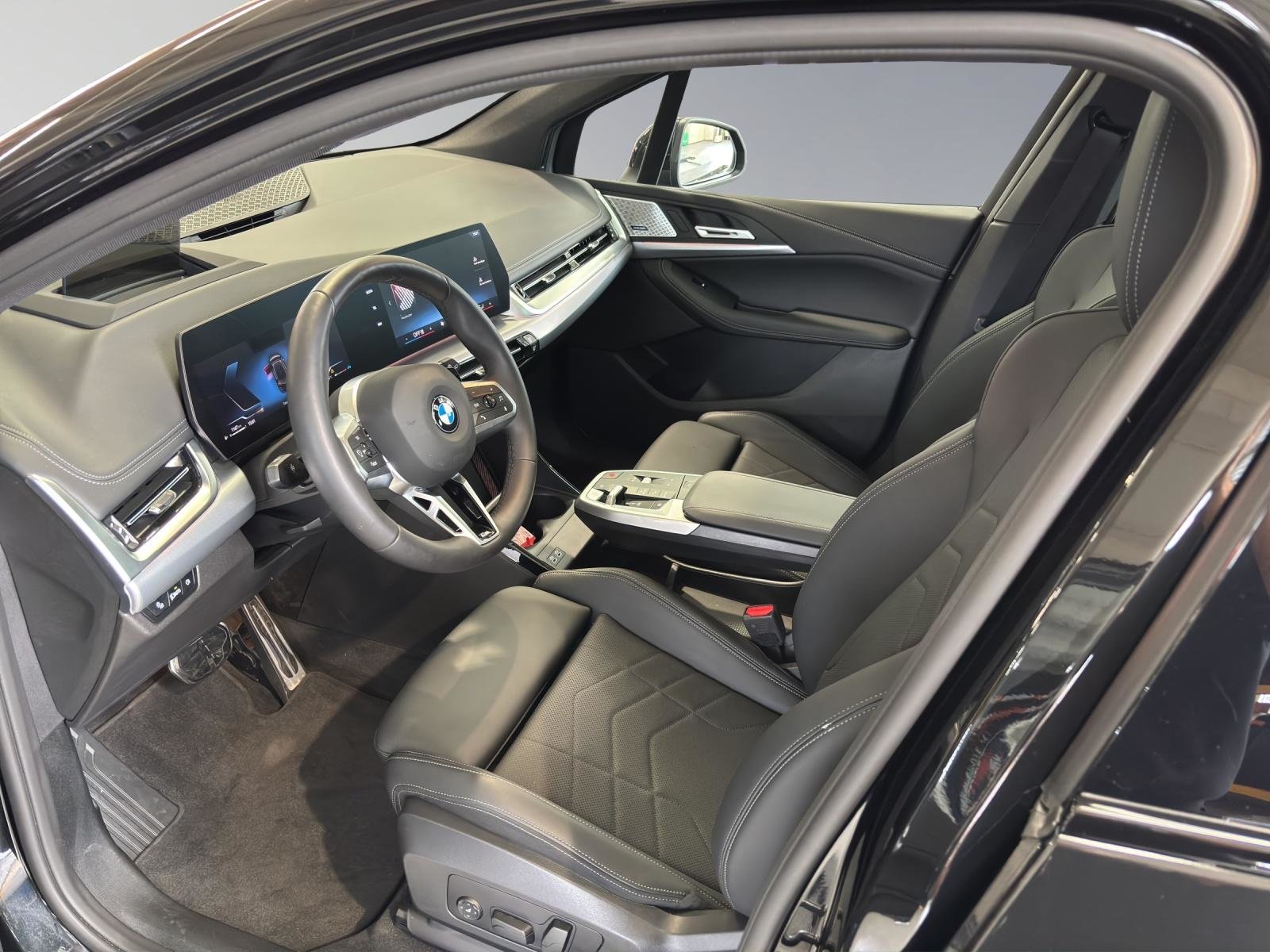 BMW 223d SDKG Active Tourer, Mild-Hybrid Diesel/Elektro, Occasion / Gebraucht, Automat - 4